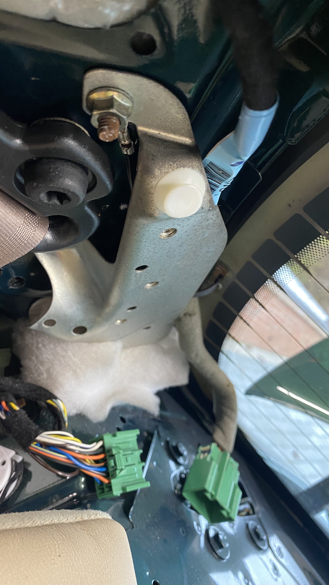 Headlining harness Connector