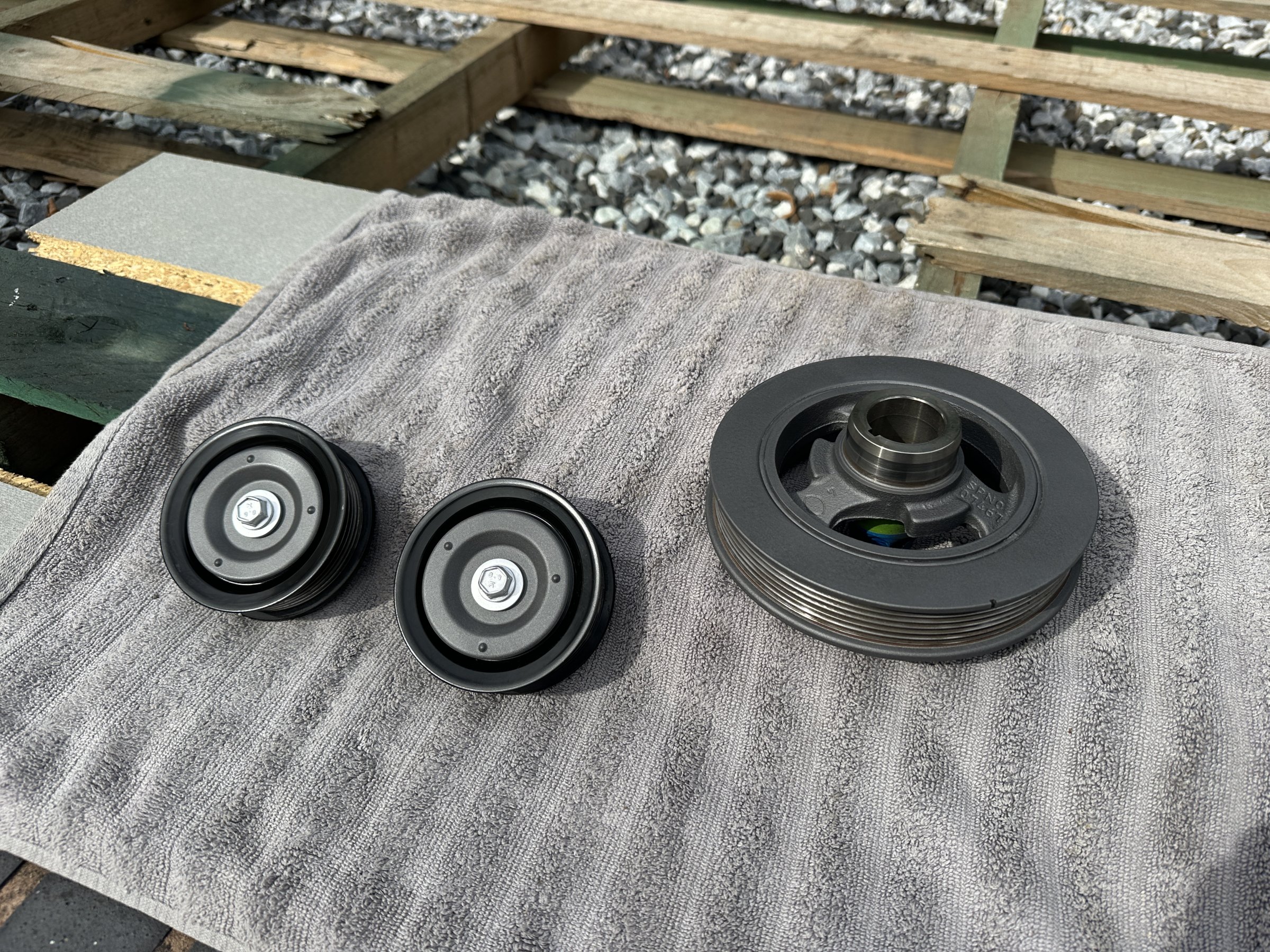 Idlers and crank pulley refurbished