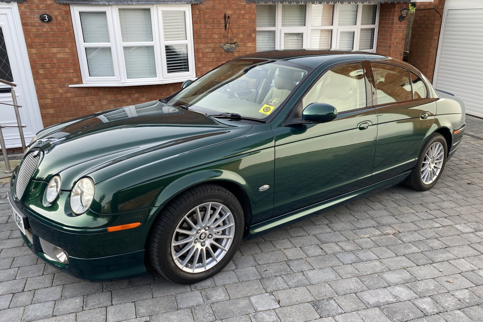 With Jaguar XF 17" Libra Wheels